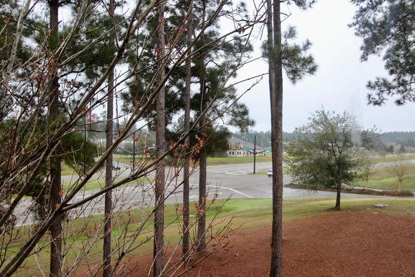 Class A Office/Medical : 2 Southern Point Pkwy, Hattiesburg, MS 39401